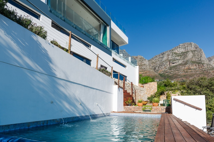 11 Bedroom Property for Sale in Camps Bay Western Cape